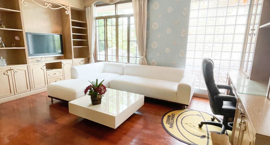 For rent 4 bedrooms house in Suan Luang, Bangkok