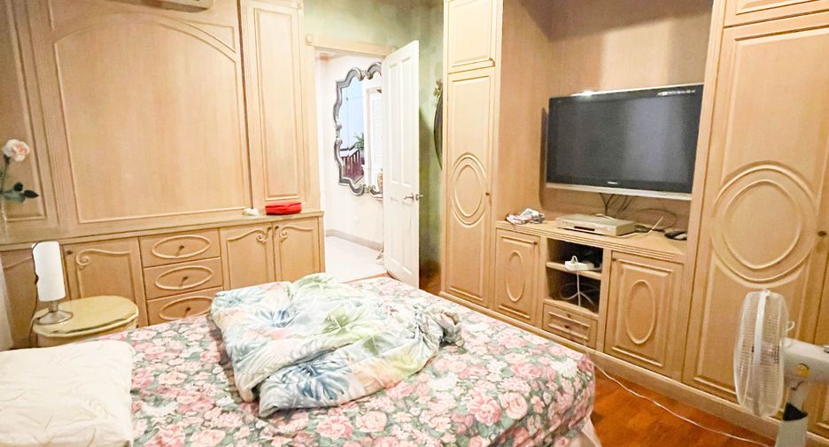 For rent 4 bedrooms house in Suan Luang, Bangkok