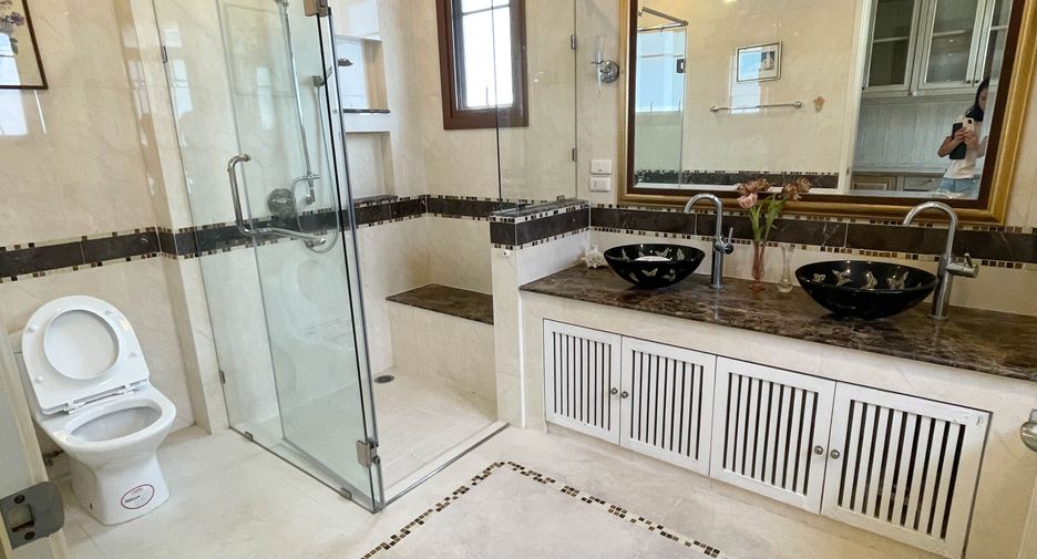For rent 4 bedrooms house in Suan Luang, Bangkok
