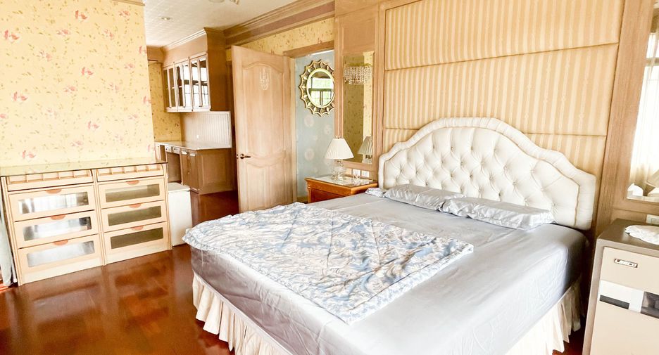 For rent 4 bedrooms house in Suan Luang, Bangkok