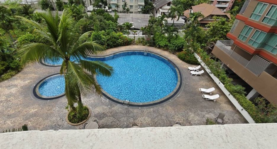 For rent 3 bedrooms condo in Watthana, Bangkok