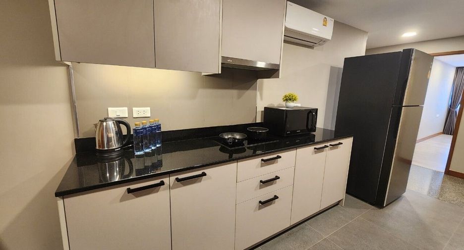 For rent 3 bedrooms condo in Watthana, Bangkok