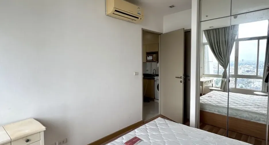 For rent 2 bedrooms condo in Phra Khanong, Bangkok