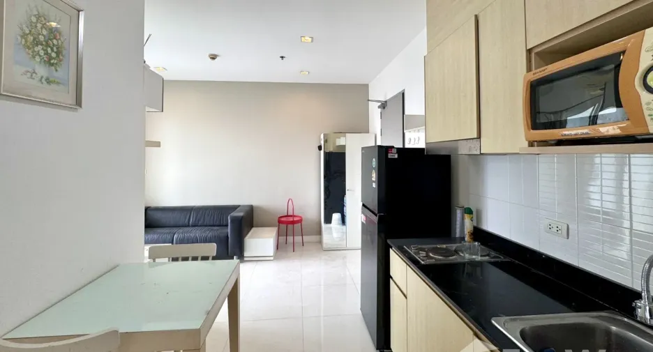 For rent 2 bedrooms condo in Phra Khanong, Bangkok