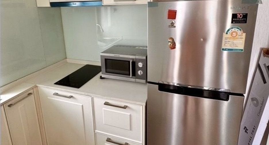 Condo en alquiler de 2 habitaciones en Phra Khanong, Bangkok
