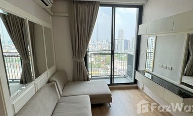 Condo en alquiler de 2 habitaciones en Phra Khanong, Bangkok