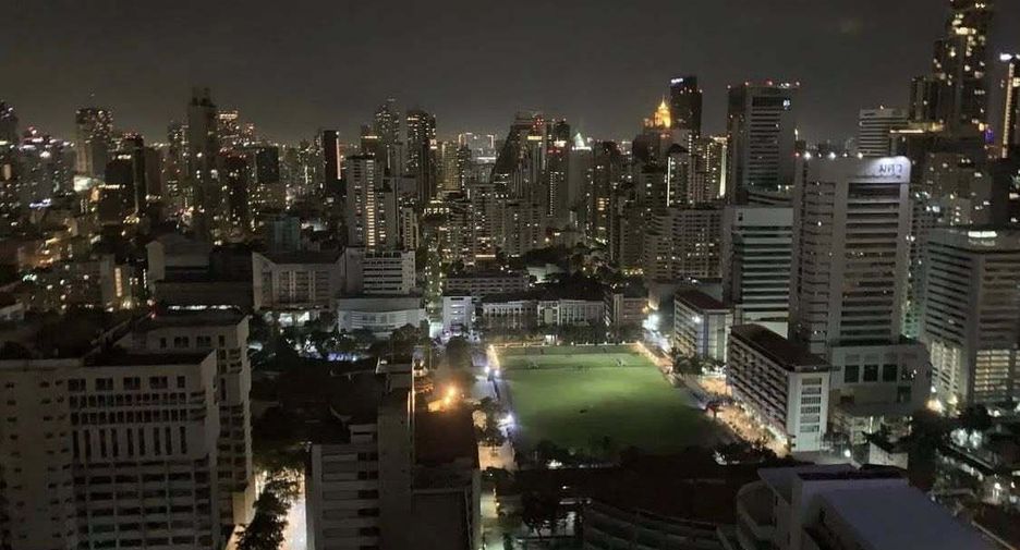 For rent 2 bedrooms condo in Watthana, Bangkok