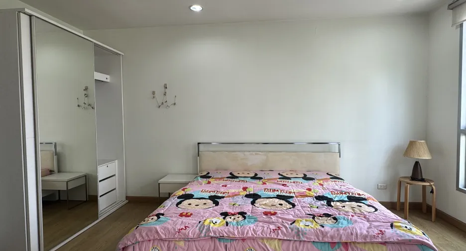 For rent 2 bedrooms condo in Khlong Toei, Bangkok