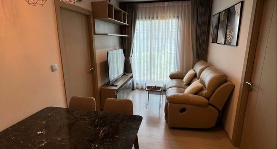 For rent 2 bedrooms condo in Huai Khwang, Bangkok