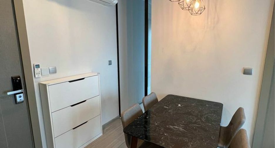 For rent 2 bedrooms condo in Huai Khwang, Bangkok