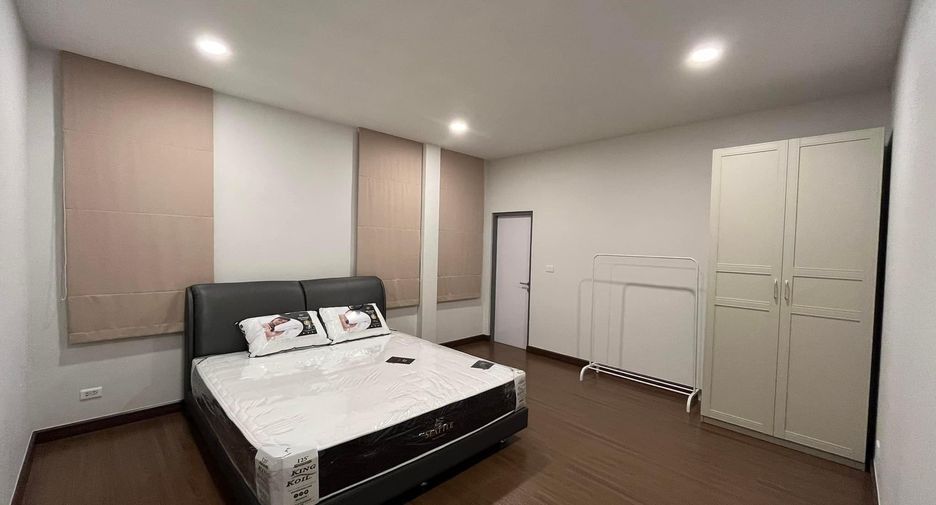 Casa en alquiler de 5 habitaciones en Bang Phli, Samut Prakan