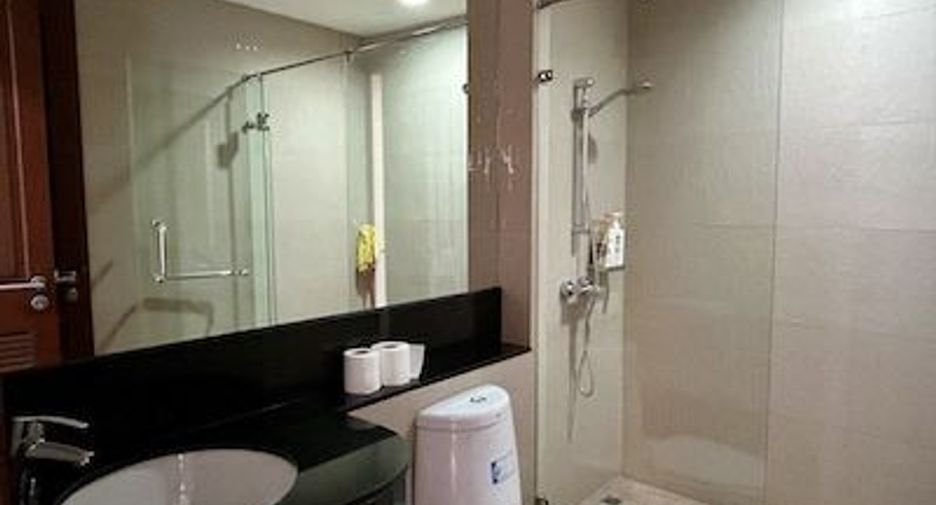 For rent 2 ベッドルーム condo in Pathum Wan, Bangkok
