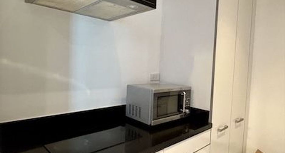 For rent 2 ベッドルーム condo in Pathum Wan, Bangkok