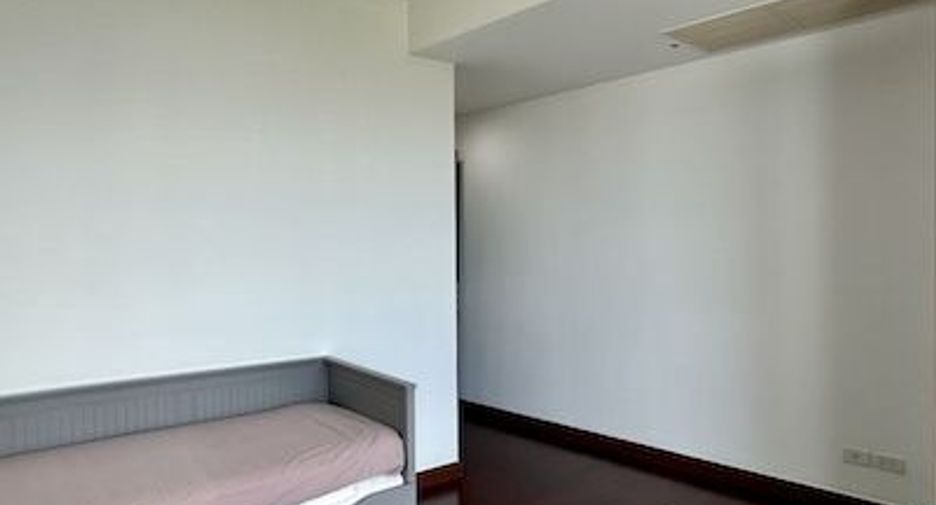 For rent 2 ベッドルーム condo in Pathum Wan, Bangkok