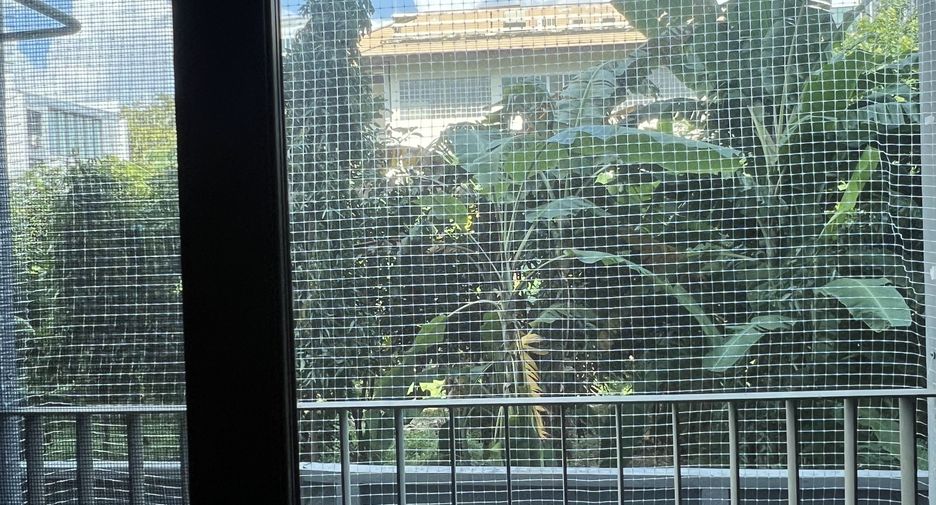 For rent 1 bed condo in Phra Khanong, Bangkok