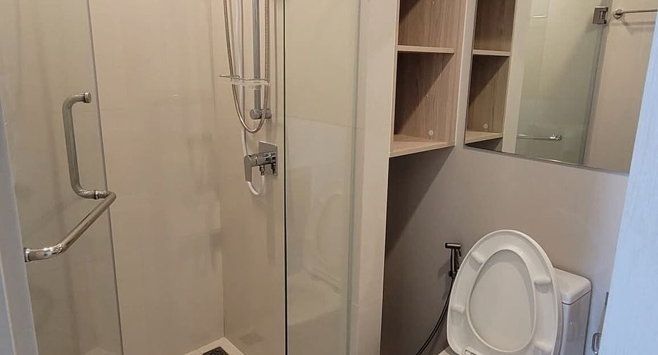 Condo en alquiler de 1 habitaciones en Huai Khwang, Bangkok