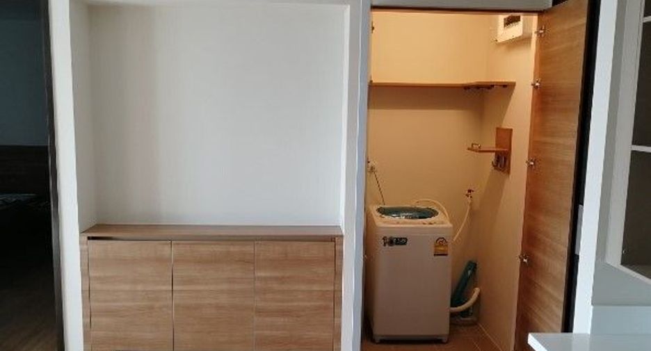 For rent 2 bedrooms condo in Sathon, Bangkok