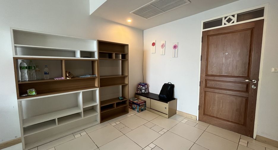 Condo en alquiler de 2 habitaciones en Khlong San, Bangkok
