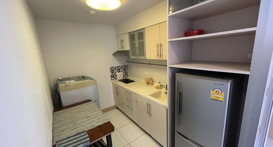 For rent 2 bedrooms condo in Khlong San, Bangkok