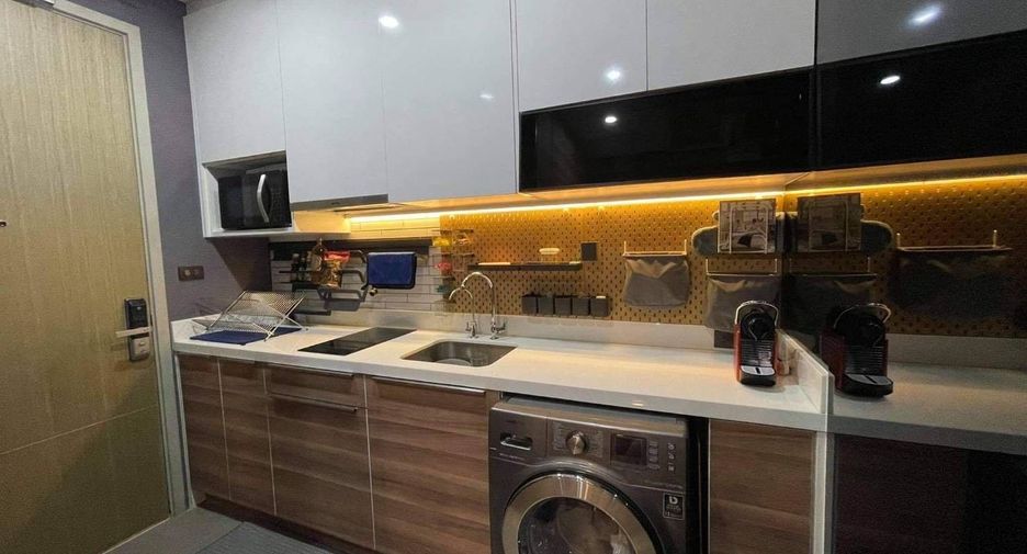 Condo en alquiler de 1 habitaciones en Bang Rak, Bangkok