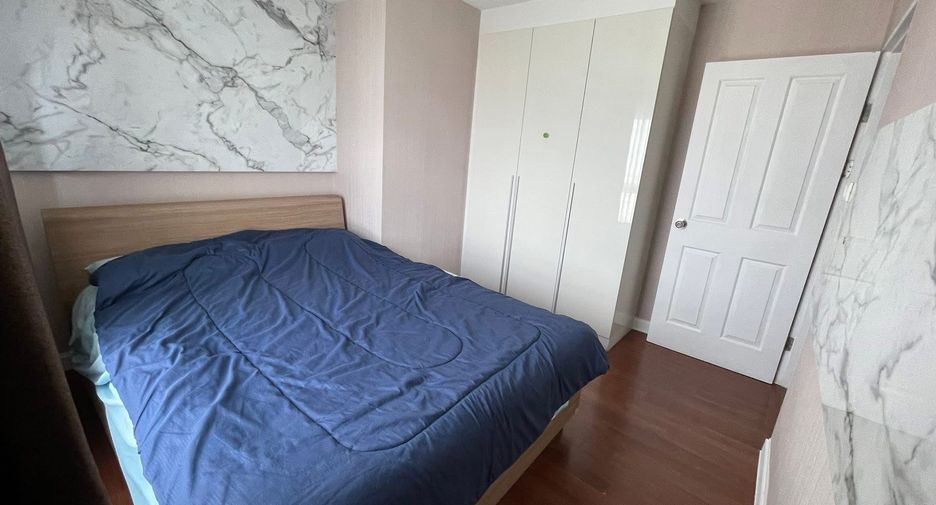 Condo en alquiler de 3 habitaciones en Huai Khwang, Bangkok
