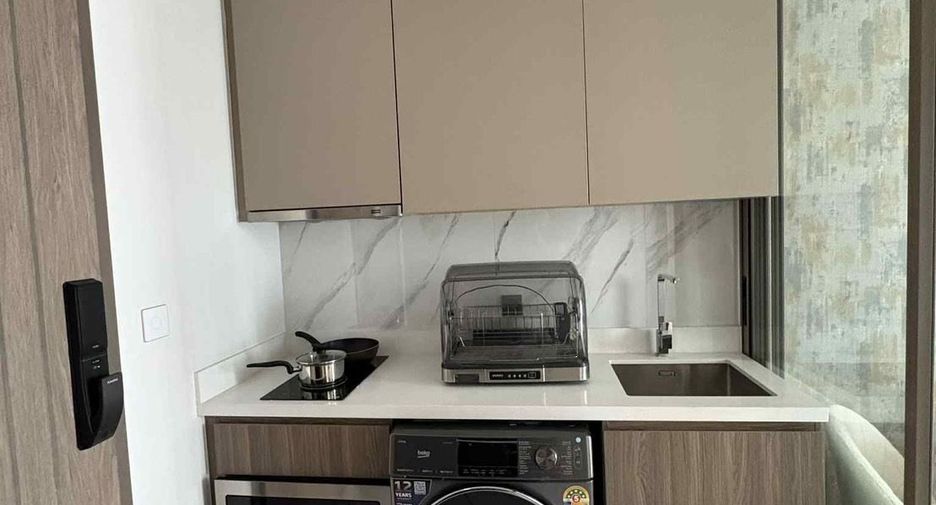 For rent 1 bed condo in Watthana, Bangkok