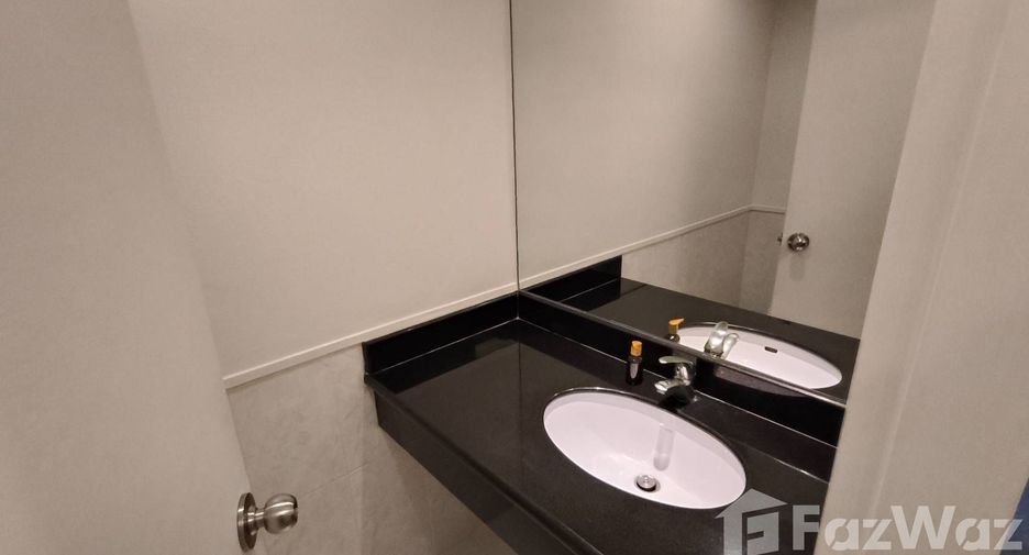 For rent 1 bed apartment in Pathum Wan, Bangkok