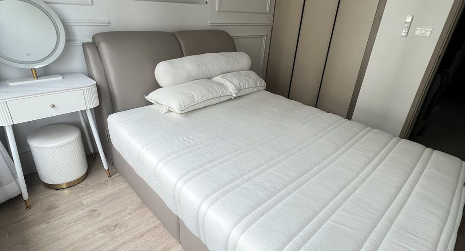 For rent 1 bed condo in Huai Khwang, Bangkok