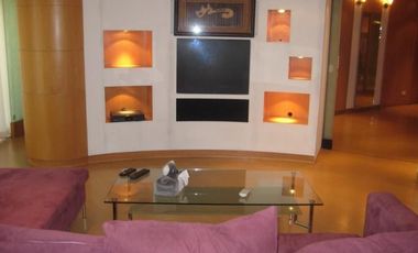 For rent 3 bedrooms condo in Yan Nawa, Bangkok