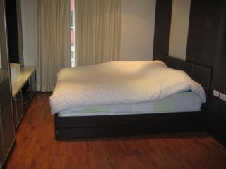 For rent 3 bedrooms condo in Yan Nawa, Bangkok
