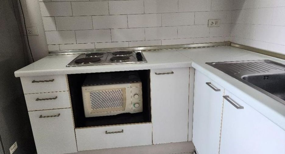 For rent 2 bedrooms condo in Yan Nawa, Bangkok