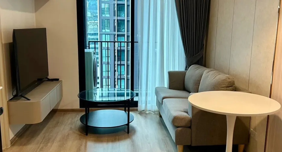Wohnung zur Miete mit 1 Zimmer in Huai Khwang, Bangkok
