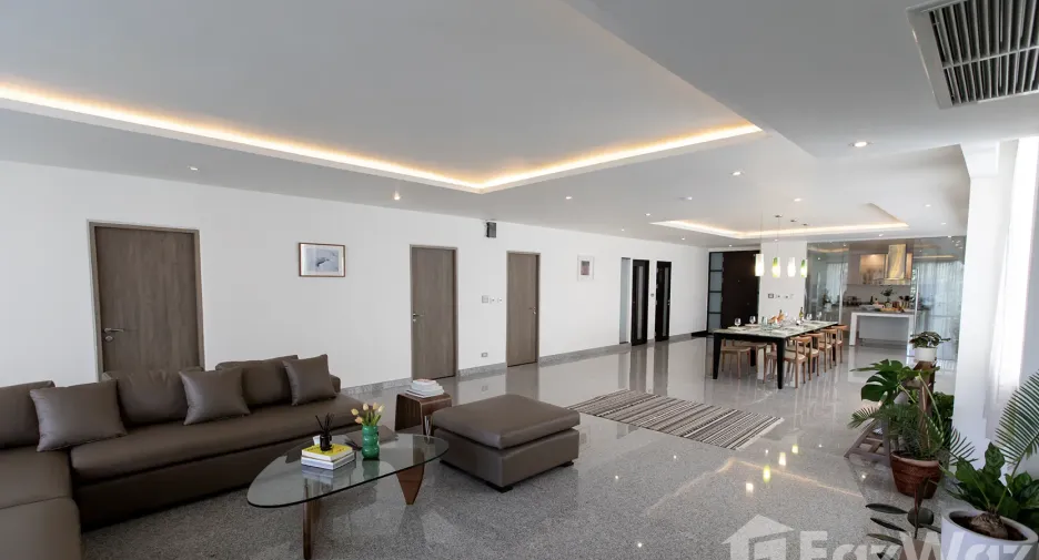 Wohnung zur Miete mit 3 Zimmer in Watthana, Bangkok