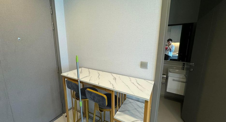 For rent 1 bed condo in Huai Khwang, Bangkok