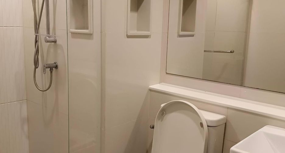 For rent 1 bed condo in Huai Khwang, Bangkok