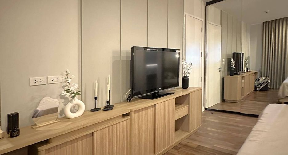 Condo en alquiler de 2 habitaciones en Phra Khanong, Bangkok