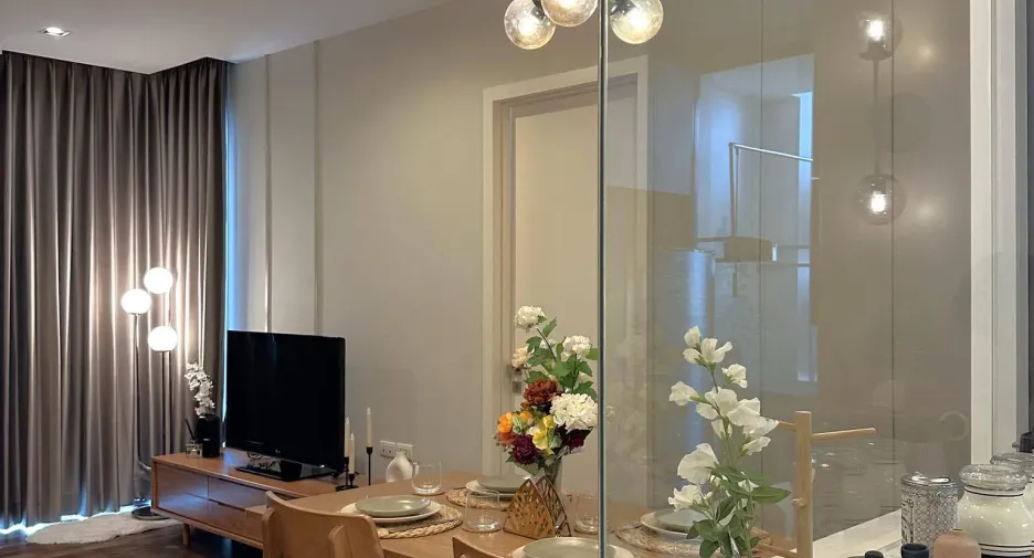 Condo en alquiler de 2 habitaciones en Phra Khanong, Bangkok