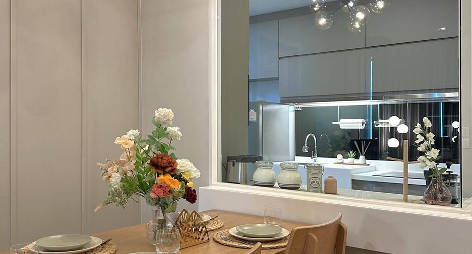 Condo en alquiler de 2 habitaciones en Phra Khanong, Bangkok