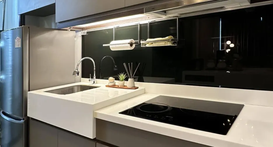 Condo en alquiler de 2 habitaciones en Phra Khanong, Bangkok