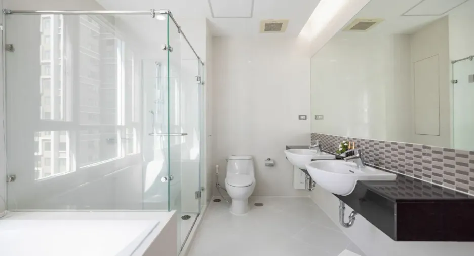 For rent 3 bedrooms apartment in Khlong Toei, Bangkok