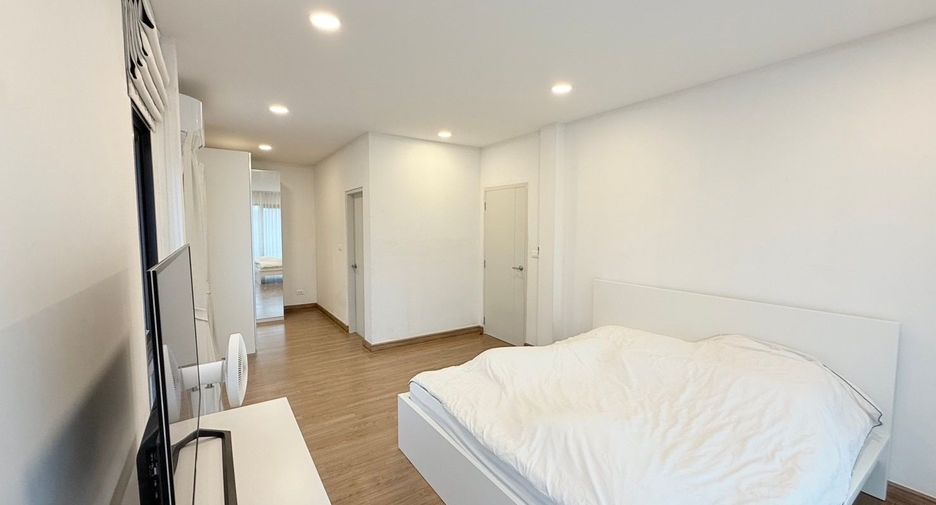 À louer 3 chambres maison à Bang Phli, Samut Prakan
