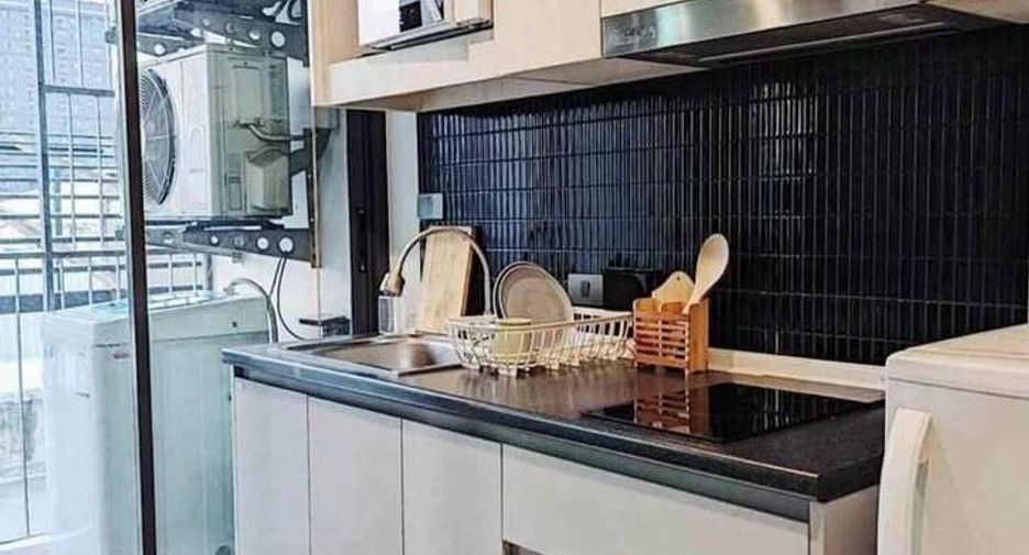 For rent 1 bed condo in Phra Khanong, Bangkok