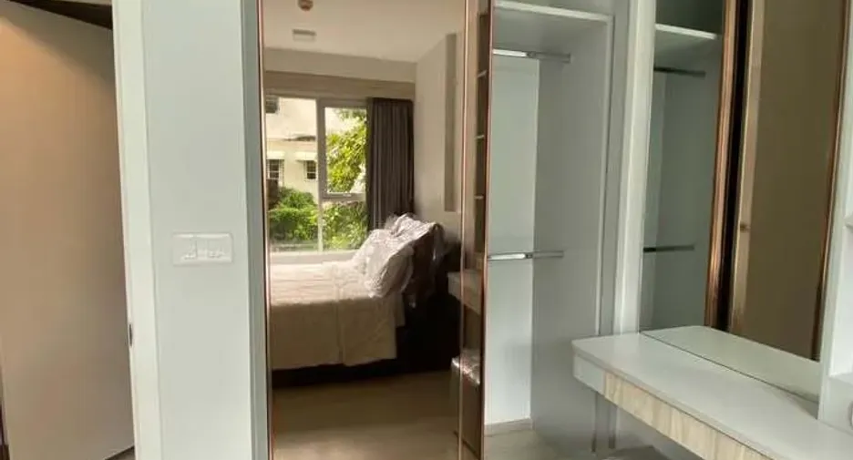 For rent 2 bedrooms condo in Phra Khanong, Bangkok