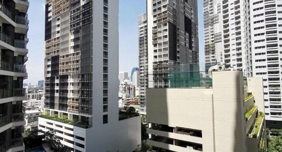 For rent 2 bedrooms condo in Khlong Toei, Bangkok