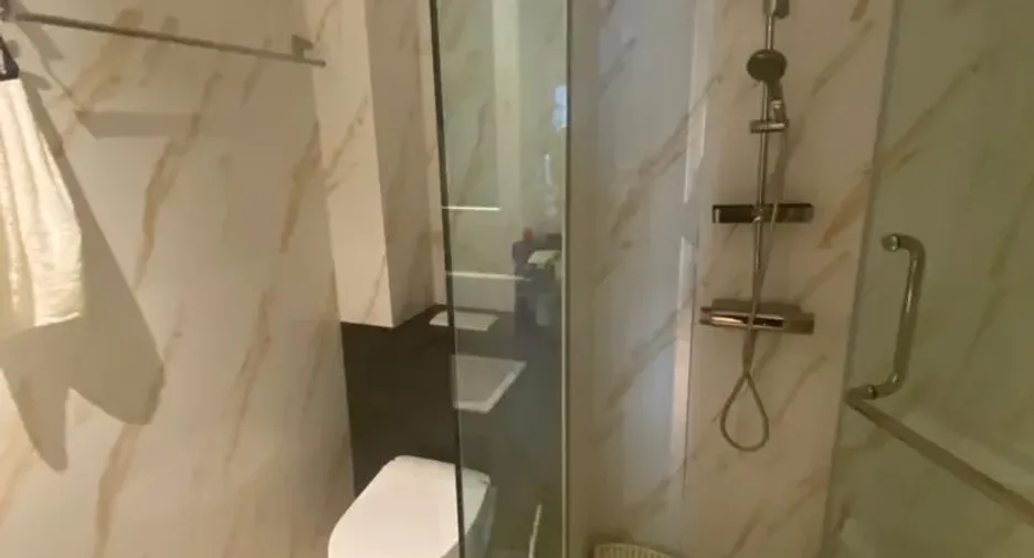 Wohnung zur Miete mit 2 Zimmer in Watthana, Bangkok