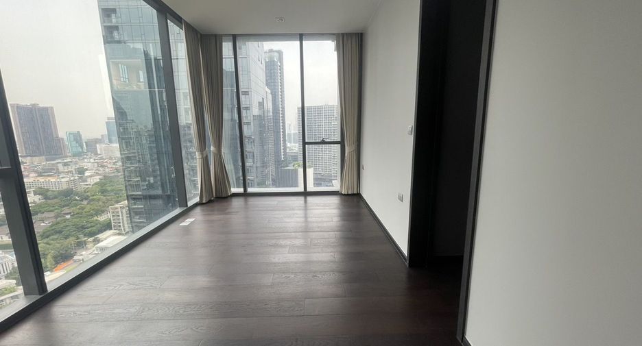 Condo en alquiler de 3 habitaciones en Khlong Toei, Bangkok