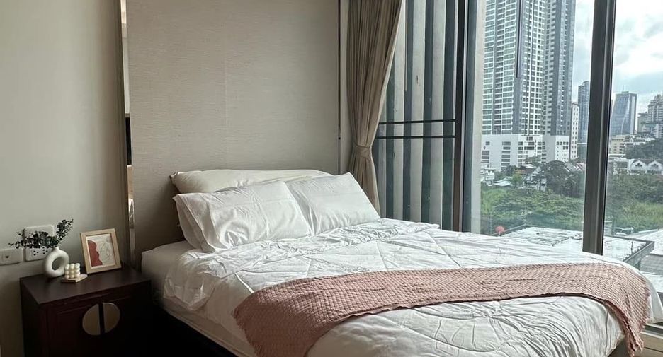 For rent 3 bedrooms condo in Watthana, Bangkok
