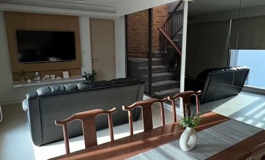 For rent 3 bedrooms condo in Watthana, Bangkok