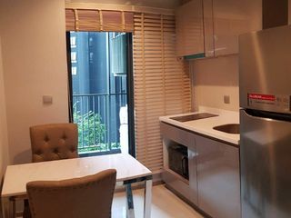 À louer 1 chambre condo à Huai Khwang, Bangkok