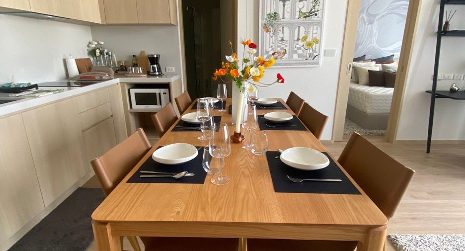 For rent 2 bedrooms condo in Watthana, Bangkok